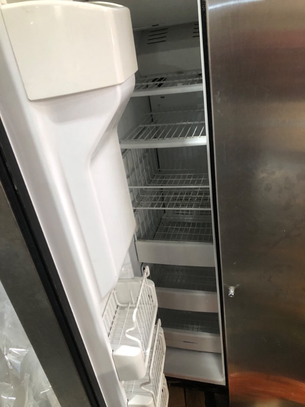 Photo 1 of ***FINAL SALE/ PARTS ONLY***GE 25.3-cu ft Side-by-Side Refrigerator with Ice Maker