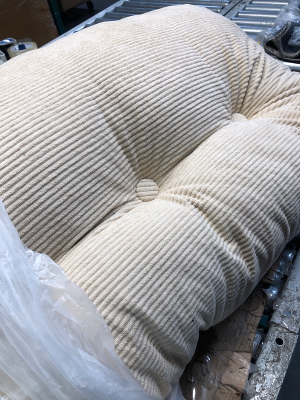 Photo 1 of (used)(see all images) cushion 