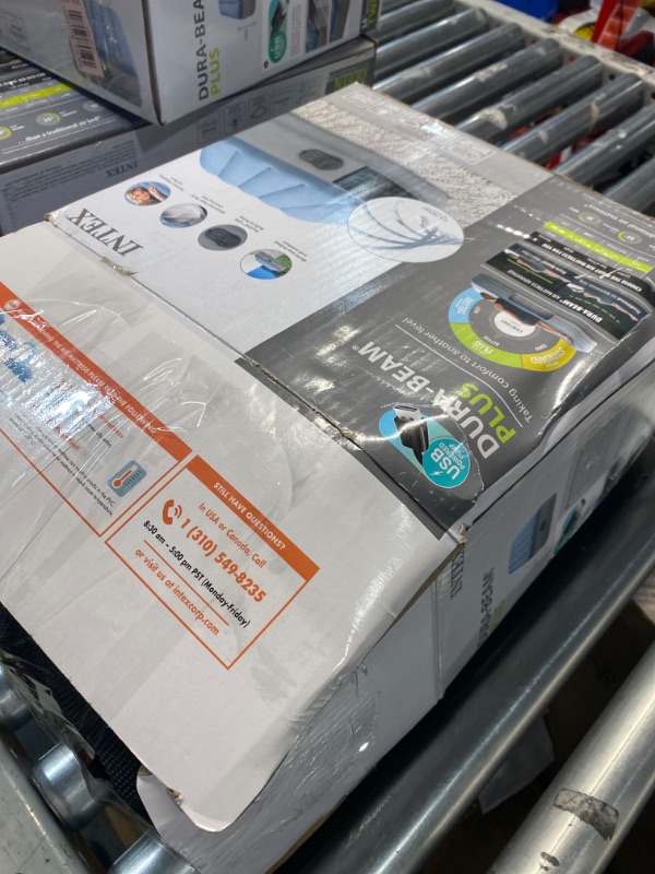 Photo 1 of ***(MAJOR DAMAGE/ SEE NOTES)***
Intex 64157E Dura-Beam Plus Mid-Rise Air Mattress: Fiber-Tech – Twin Size – Built-in USB Electric Pump – 14in Bed Height – 300lb Weight Capacity