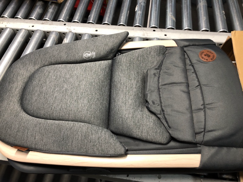 Photo 1 of (USE/FAIR) Maxi-Cosi Kori 2-in-1 Baby Bouncer Seat for Infants, Baby Rocker Chair, Portable Baby Bouncer, Classic Graphite