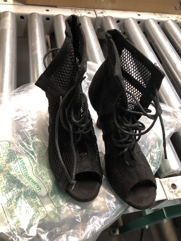 Photo 1 of ***(HEAVILY USED)***
Dress First Womens Open Toe Hollow out Latin Dance Boots Satin Salsa Tango Performance Practice Ballroom Lace-up Ankle Dance Shoes for Jazz Ballet UNKNOWN SIZE LOOKS TO BE AROUND 6-7 WOMANS 