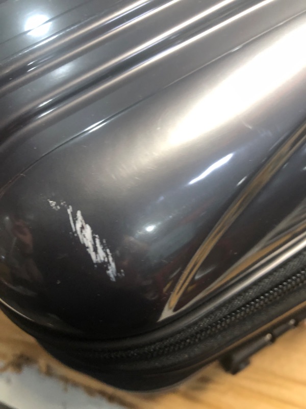 Photo 1 of ** MISSING KEY FOR SIDE LOCK ** MINOR SCUFFS ON EXTERIOR ** ALL WHEELS AND ZIPPERS WORK SMOOTHLY **  DELSEY PARIS Helium Aero Hardside Expandable Luggage with Spinner Wheels, Titanium, Carry-On 19 Inch