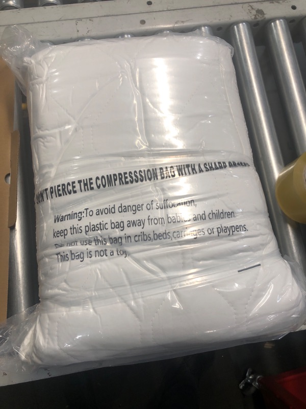 Photo 1 of ** FACTORY SEALED ** Beautyrest Cotton Heated Mattress Pad - Bed Warmer with 20 Heat Settings Controller, Auto Shut Off Timer, All Around Elastic Deep Pocket, UL Certified, Machine Washable, White Queen