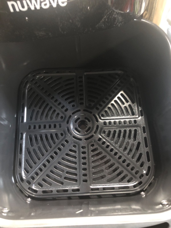 Photo 1 of ** POWERS ON * LOOKS BRAND NEW/ NEVER USED ON THE * OUTSISDE IS DUSTY AND SCRATCHED**  Nuwave Brio Plus 8 Qt Air Fryer, PFAS Free, New & Improved, Digital Touch Screen, Cool White Display, 50°F~400°F in Precise 5°, 5 Cook Functions, 100 Presets & 50 Memor