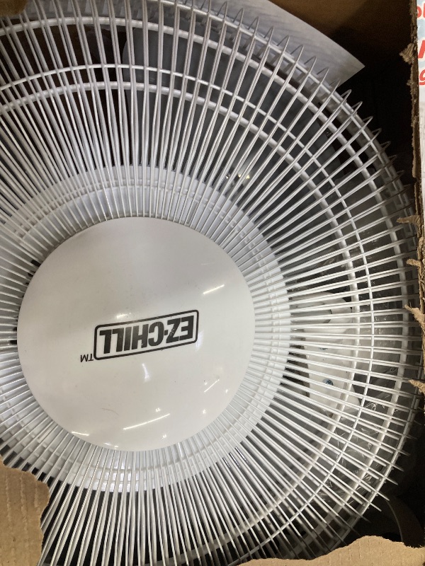 Photo 1 of ***(SELLING AS PARTS ONLY - MISSING PIECES)***

EZ-CHILL 16” Oscillating Pedestal Fan, 3-speed Options, 90-Degree Oscillating Head, Adjustable Height and Tilt, Powerful Air Flow, White, MTSP15-16AZ