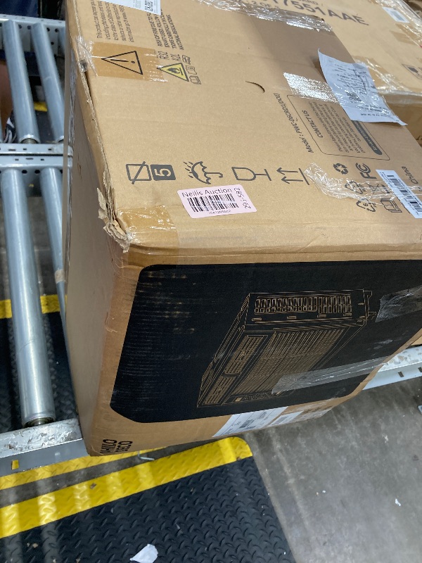 Photo 1 of ***PARTS ONLY***
PhiloDeco 6000 BTU Window Air Conditioner Cool to 250 sq ft Intelligent, LED,Remote Control, Easy to Clean Filter Screen, Can Be Used as a Dehumidifier/Fan, Operates Quietly, and is Energy-Saving
