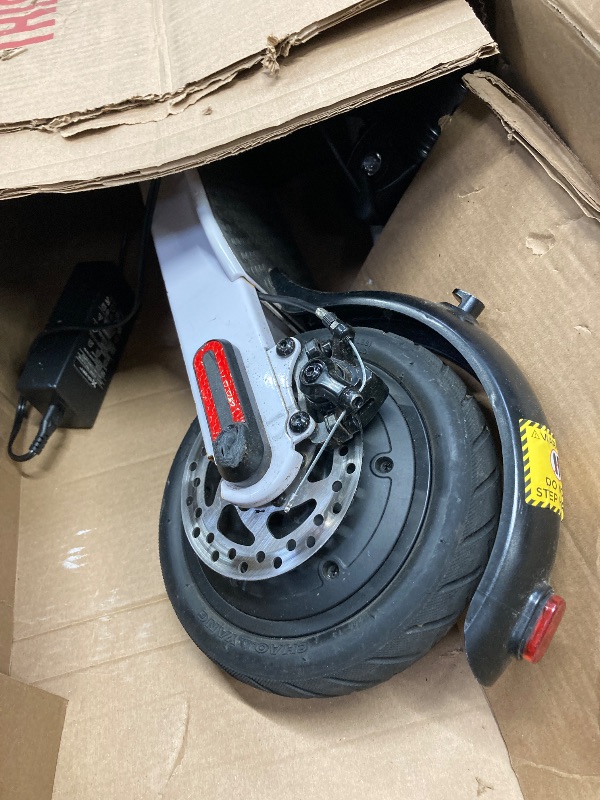 Photo 1 of ***PARTS ONLY***
Hover-1 Journey Max Adult Electric Scooter with 700W Brushless Dual Motor Hill Climber, 19 mph Max Speed, and 26 Mile Range Commuter Scooter For Adults and Teens.