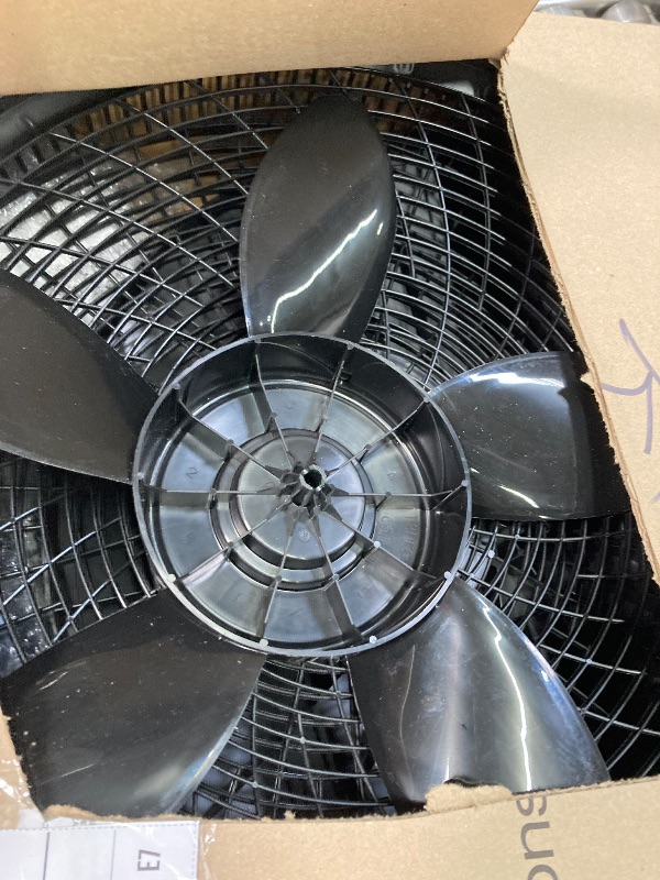 Photo 1 of ***PARTS ONLY***
Lasko Cyclone 18 3-Speed Oscillating Remote Controlled Pedestal Fan Black 1843 New
