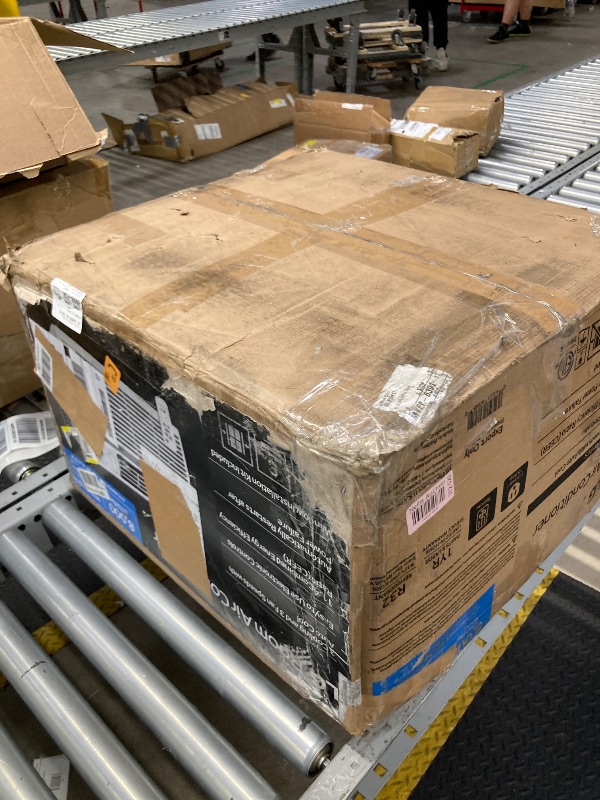 Photo 1 of ***PARTS ONLY***
LG 8,000 BTU Window Air Conditioner, 115V, Cools 340 Sq.Ft. for Bedroom, Living Room, Apartment, Quiet Operation, Electronic Control with Remote, 3 Cooling & Fan Speeds, Auto Restart, White
