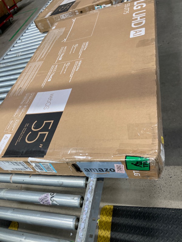 Photo 1 of ***PARTS ONLY/CRACKED SCREEN**LG 55-Inch Class UT75 Series LED Smart TV 4K Processor Flat Screen AI-Powered with Alexa Built-in (55UT7570PUB, 2024)