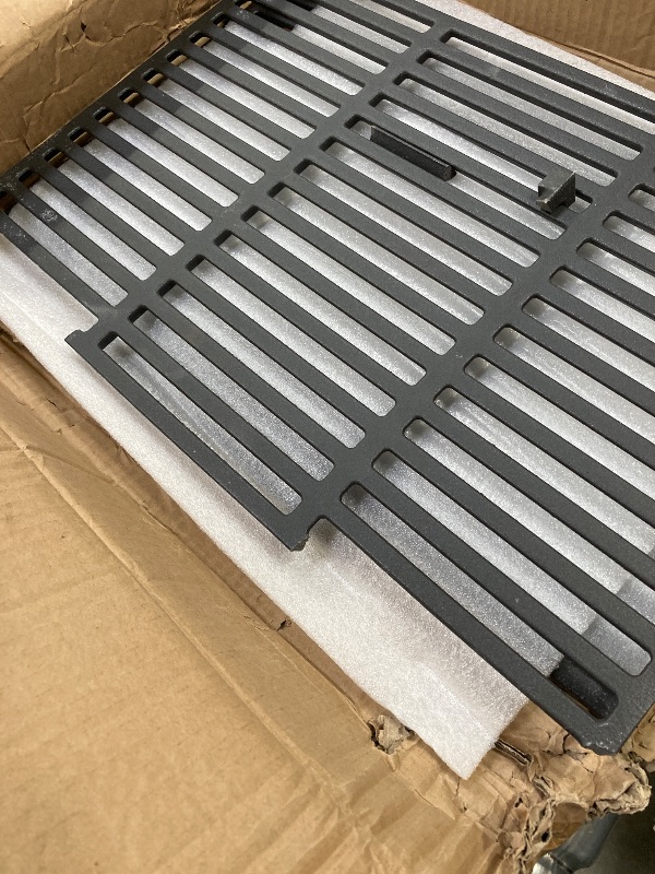 Photo 1 of ***(SELLING PARTS ONLY ***CORNER GRATE CHIP/BROKE ...AND RAIL BROKEN SEE ALL PHOTOS -SELLING AS IS)***

Grill Parts for Weber Genesis II 300 Series, for Weber Genesis ii E/S/SE-310 ii E/S-315 ii E/S-325 ii E/S-330 ii E/S/SE-335 ii S-345, for Grill Grate F