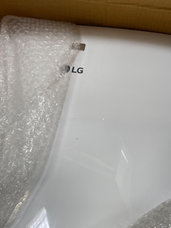 Photo 1 of ***(SELLING AS PARTS ONLY -PARTS ONLY)***
LG Electronics LP0621WSR 6000 BTU DOE 115-Volt Vented Small Room Portable Air Conditioner Remote Included