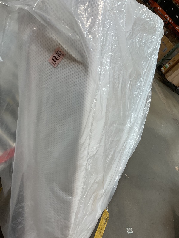Photo 1 of **DIRT AND DAMAGE FROM TRANSPORT** Queen size