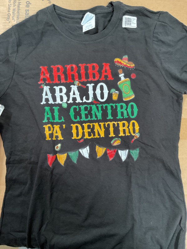 Photo 1 of Arriba, Abajo, Al Centro, Pa' Dentro T-Shirt Female XL
