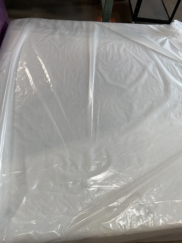 Photo 1 of *MINOR DIRT FROM TRANSPORT* ZINUS 14 Inch Cooling Comfort Support Hybrid Mattress [New Version], Queen, Fiberglass Free, Medium Plush, Cooling Motion Isolation, Certified Safe Foams & Fabric, Mattress in A Box