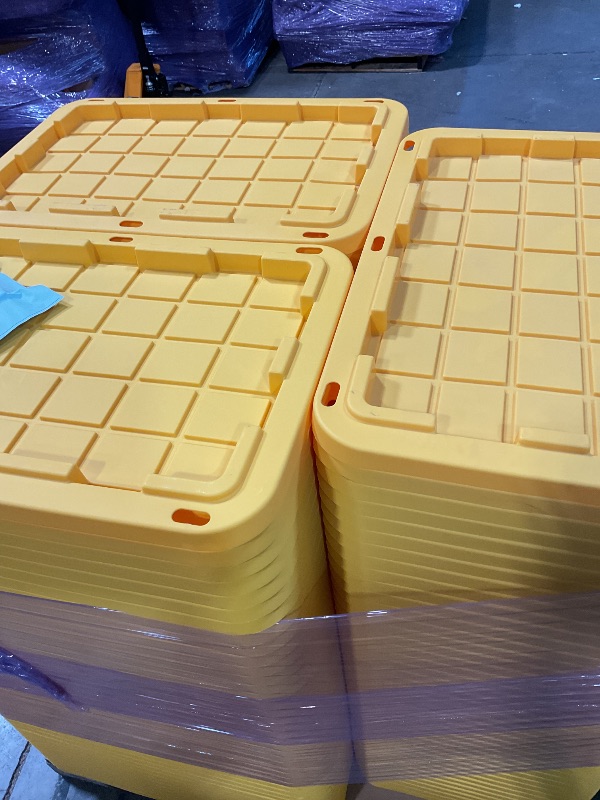 Photo 1 of  27 GALLON Standard Snap Lid Heavy duty Construction For Garage and Workshop Use 126pc