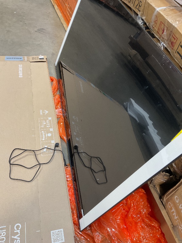 Photo 1 of **SCREEN NON-FUNCTIONAL/FOR PARTS**  Samsung 70-Inch Class Crystal UHD U8000F 4K Smart TV (2025 Model) Endless Free Content, Crystal Processor 4K, MetalStream Design, Knox Security, Alexa Built-in