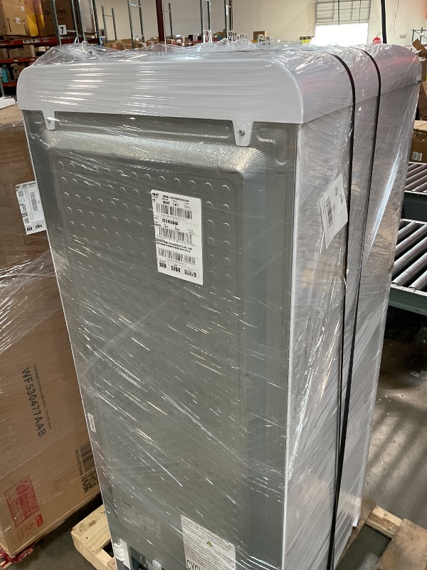 Photo 1 of 24 in. 10 cu. ft. Retro Top Freezer Refrigerator, Milkshake White, Frost Free, Energy Star