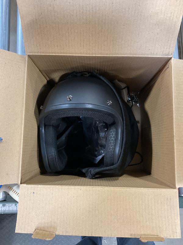 Photo 1 of *****STYLE DIFFERS/PHOTO FOR ITEM REFERENCE**** Daytona Helmets Retro 3/4 Open Face Motorcycle Helmet - Vintage Style, DOT Approved Helmet for Men & Women, Lightweight, Adjustable Fit, Removable Visor - Bike, Moped, Chopper, Scooter Helmet