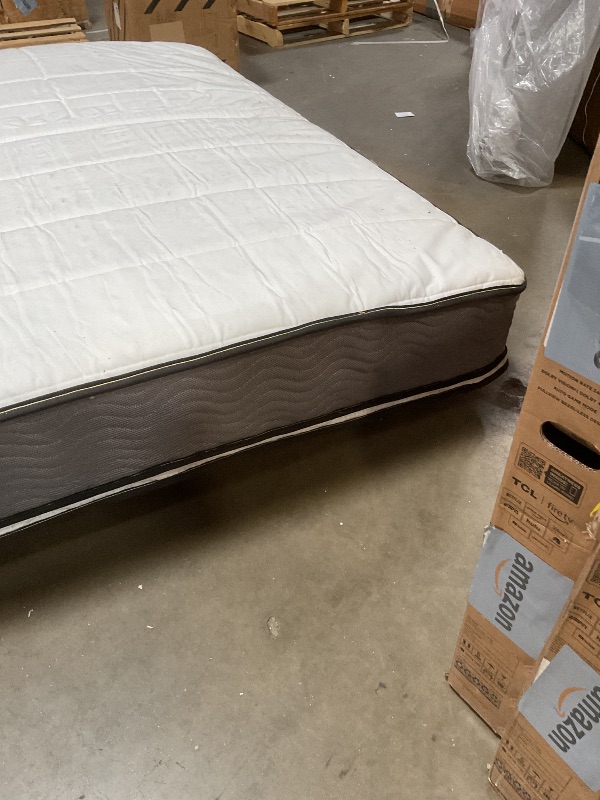 Photo 1 of **DAMAGE FROM TRANSPORT **ZINUS 12 Inch True Support Hybrid Mattress [New Version], King, Fiberglass Free, Medium Feel, Motion Isolation, Certified Safe Foams & Fabric, Mattress