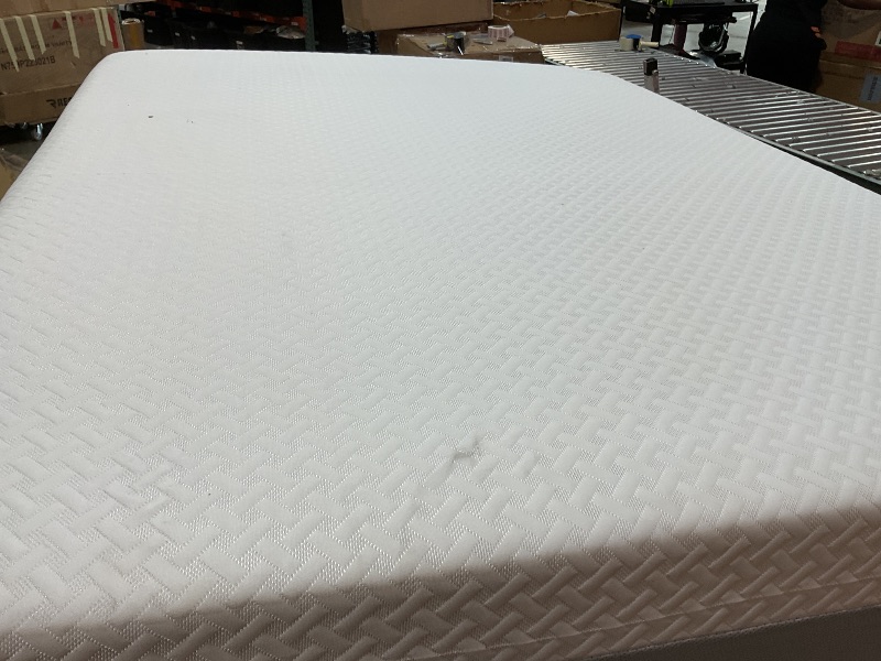 Photo 1 of ZINUS 12 Inch Green Tea Essential Memory Foam Mattress [New Version], Queen, Fiberglass Free, Medium Feel, Breathable Airflow Memory Foam, Certified Safe Foams & Fabric, Mattress 