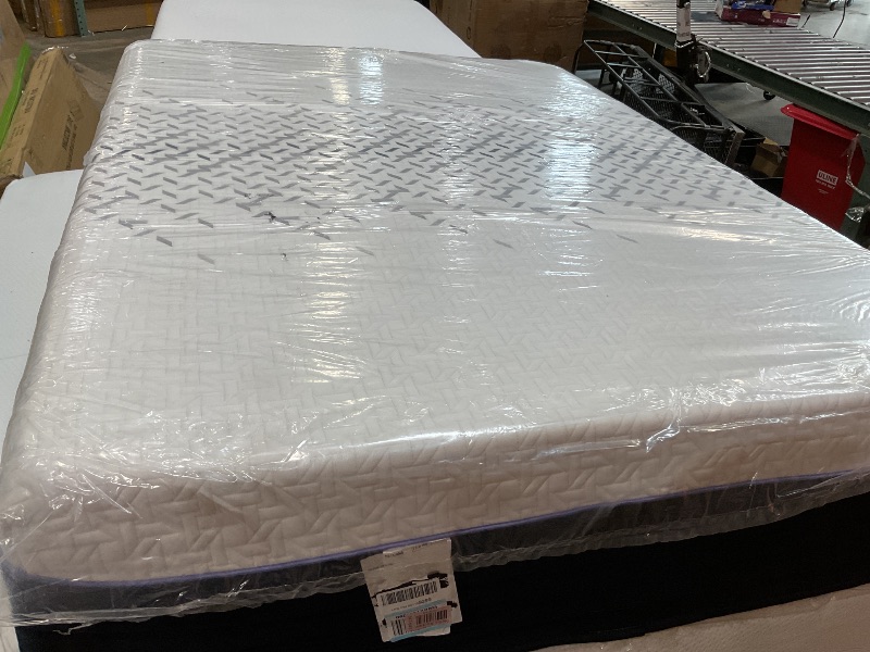 Photo 1 of **DIRTY FROM TRANSPORT **Siena 14" Queen Memory Foam Mattress & 2 Bonus Pillows - Medium Firm - 180 Night Trial - Premium Pressure-Relieving Layers - 10 Year Warranty - Mattress - CertiPUR-US Certified