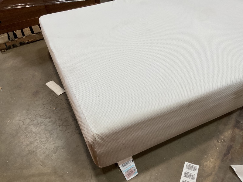 Photo 1 of **DIRTY FROM TRANSPORT **ZINUS 12 Inch Green Tea Cooling Memory Foam Mattress [New Version], King, Fiberglass Free, Medium Firmness, Cooling Gel Foam, Certified Safe Foams & Fabric, Mattress 