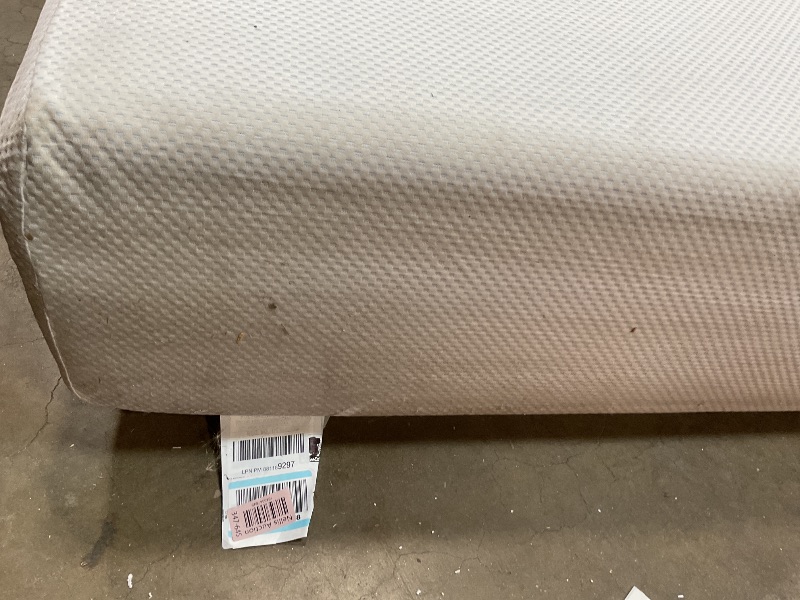 Photo 1 of **DIRTY FROM TRANSPORT **ZINUS 12 Inch Green Tea Cooling Memory Foam Mattress [New Version], King, Fiberglass Free, Medium Firmness, Cooling Gel Foam, Certified Safe Foams & Fabric, Mattress 