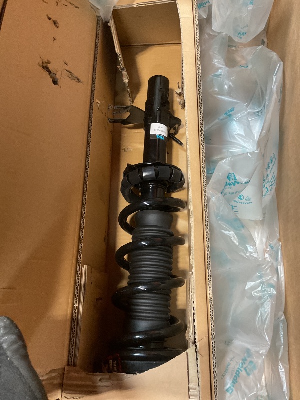 Photo 1 of **FRONT TWO. SCRAPES AND SCUFFS***TRQ SCA35639 Complete Strut Assembly For Infiniti QX70 2014-2017 Left SCA35639 Complete Strut Assembly For Infiniti QX70 2014-2017