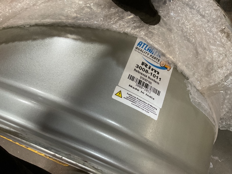 Photo 1 of **SCUFF AND SCRAPE DAMAGE **Complete Tractor 3008-1011 Rim Made Compatible with/Replacement for Ford New Holland 31319712G RW12286 12 X 28 6 Loop Rear Rim Tractor 600 800 2000 4000
