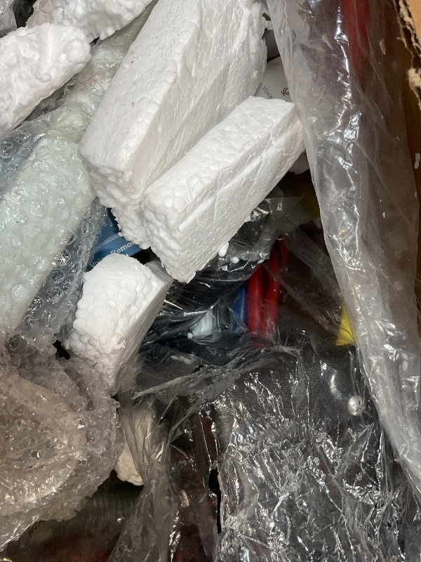 Photo 1 of ***FOR PARTS ONLY/NON-FUNCTIONAL** VEVOR Electric Winch, 18,000 lb Truck Trailer Jeep Winch, 12V DC 7/16 in x 85 ft Steel Cable Roller Fairlead Wireless & Wired Remote Control, IP55 Waterproof Towing for Off Road SUV Jeep Truck Trailer