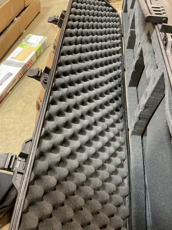 Photo 1 of **SCRATCH AND SCUFF FROM TRANSPORT **VEVOR Rifle Case, Rifle Hard Case with 4 Layers Fully-protective Foams, 50 inch Lockable Hard Gun Case with Wheels, IP67 Waterproof & Crushproof, for Two Rifles or Shotguns, Black