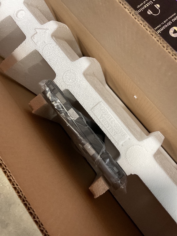 Photo 1 of **** PARTS ONLY/NON-FUNCTIONL & MISSING PIECES**** Samsung 55-Inch Class The Frame LS03F 4K QLED Smart TV (2025 Model) Modern Frame Design, NQ4 AI Gen2 Processor, Art Mode, Artful Picture Quality, Samsung Vision AI, Alexa Built-in