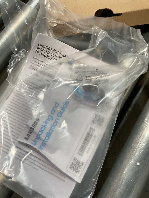 Photo 1 of **** PARTS ONLY/NON-FUNCTIONL & MISSING PIECES**** Samsung 55-Inch Class The Frame LS03F 4K QLED Smart TV (2025 Model) Modern Frame Design, NQ4 AI Gen2 Processor, Art Mode, Artful Picture Quality, Samsung Vision AI, Alexa Built-in