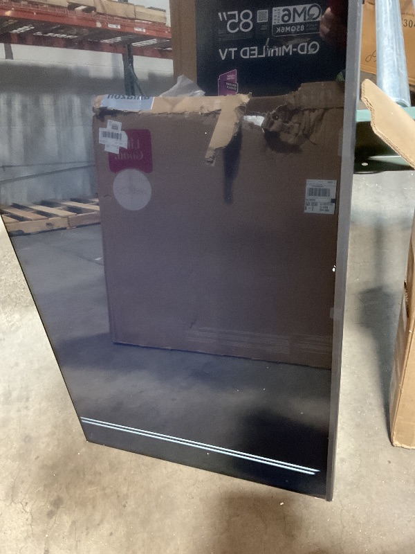 Photo 1 of **NON FUNCTIONAL. SELLING FOR PARTS**Samsung 50-Inch Class Crystal UHD U8000F 4K Smart TV (2025 Model) Endless Free Content, Crystal Processor 4K, MetalStream Design, Knox Security, Alexa Built-in