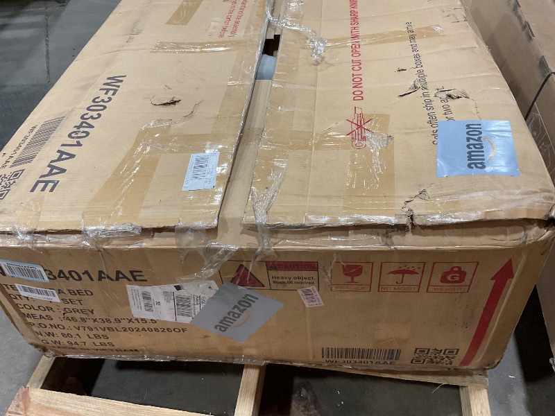 Photo 1 of **SELLING FOR PARTS. ONE BOX OF TWO. DIRT**Lyngins 3 in 1 Convertible Sleeper Sofa Bed, 58 Inch Pull Out Couch for Living Room Loveseat Sofa Couch Bed with USB Ports & Side Pockets, Adjustable Backrest for Apartment, Bedroom, Velvet, Gray