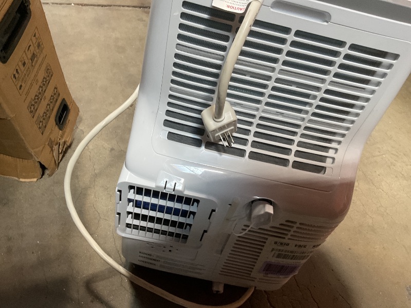 Photo 1 of **DIRTY FROM TRANSPORT **Black and decker air conditioner
