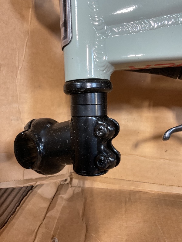 Photo 1 of **SCUFF DAMAGE FROM TRANSPORT ON FRONT FRAME**Mongoose Men's 26" Flat Rock Bike