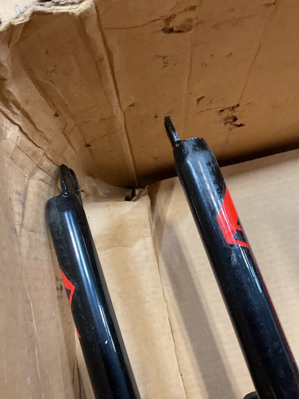 Photo 1 of **SCUFF DAMAGE FROM TRANSPORT ON FRONT FRAME**Mongoose Men's 26" Flat Rock Bike