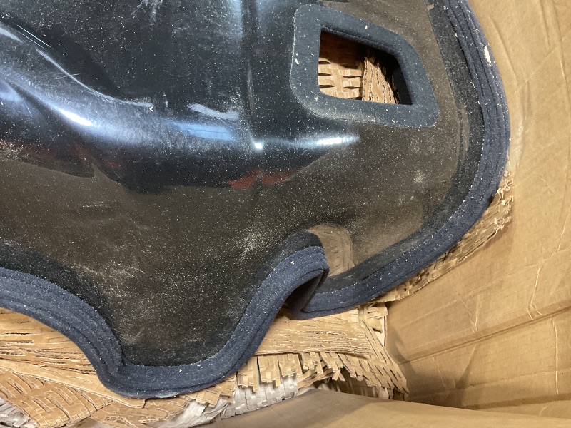 Photo 1 of **DIRT. SCRATCHES AND SCUFFS** Sabelt racing seat