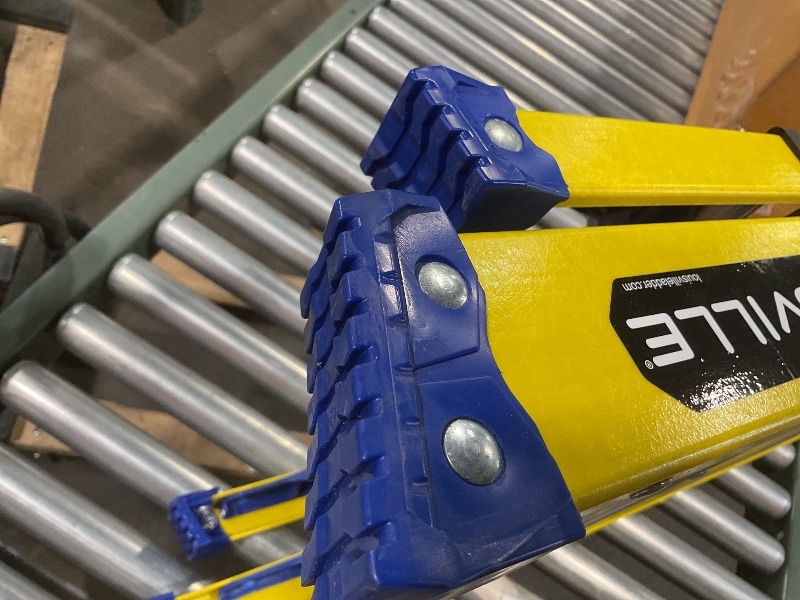 Photo 1 of **TOP CAP/STEP BROKEN**Louisville Ladder 5-Foot Fiberglass Step Ladder, 250-Pound Load Capacity, Type I, FS2005