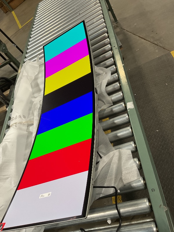 Photo 1 of **DOESN'T POWER ON HAS DAMAGE IN ONE OF THE CORNERS (LOOKS LIKE IT WAS DROPPED** Samsung 49" Odyssey OLED (G93SC) Series Curved Gaming Monitor w QD-OLED