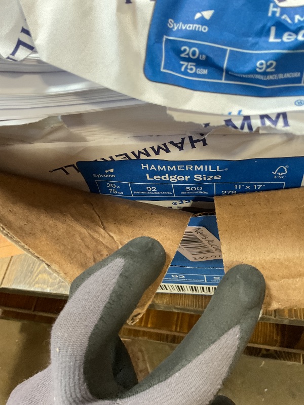 Photo 1 of **BEND DAMAGE ON ONE REAM**Hammermill Printer Paper, 20 lb Copy Paper, 11 x 17 - 5 Ream (2,500 Sheets) - 92 Bright, Made in the USA, 105023C