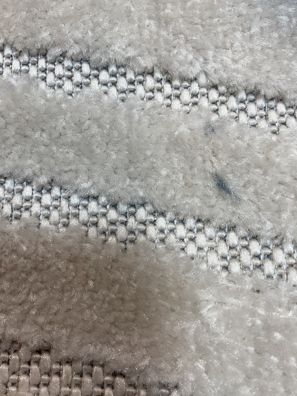 Photo 1 of **DIRTY FROM TRANSPORT **JONATHAN Y Hallie High-Low Curve Ivory/Cream 7' Round Indoor/Outdoor Area Rug, Minimalist, Pet Friendly, Non-Shedding, Stain Resistant, Hose-Washable for Backyard, Patio, Porch (SCN100B-7R)