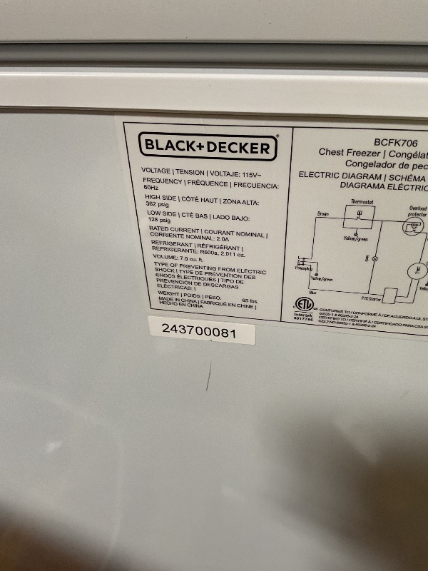 Photo 1 of *FOR PARTS ONLY/ DOES NOT COOL* BLACK+DECKER 7.0 Cu. Ft. Chest Freezer BCFK706