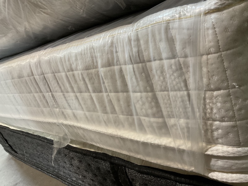 Photo 1 of **DIRTY FROM TRANSPORT**FDW 12 inch Gel Memory Foam Mattress Medium Firm Mattresses for Cool Sleep Relieving Pressure Relief Fiberglass Free CertiPUR-US Certified Mattress  (King)