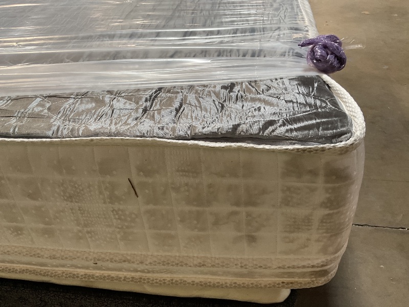 Photo 1 of **DIRTY FROM TRANSPORT**FDW 12 inch Gel Memory Foam Mattress Medium Firm Mattresses for Cool Sleep Relieving Pressure Relief Fiberglass Free CertiPUR-US Certified Mattress  (King)