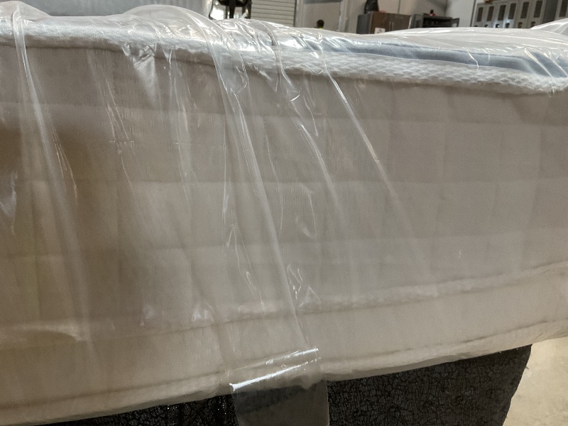 Photo 1 of **DIRTY FROM TRANSPORT**FDW 12 inch Gel Memory Foam Mattress Medium Firm Mattresses for Cool Sleep Relieving Pressure Relief Fiberglass Free CertiPUR-US Certified Mattress  (King)