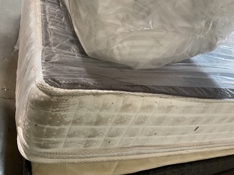 Photo 1 of **DIRTY FROM TRANSPORT**FDW 12 inch Gel Memory Foam Mattress Medium Firm Mattresses for Cool Sleep Relieving Pressure Relief Fiberglass Free CertiPUR-US Certified Mattress  (King)