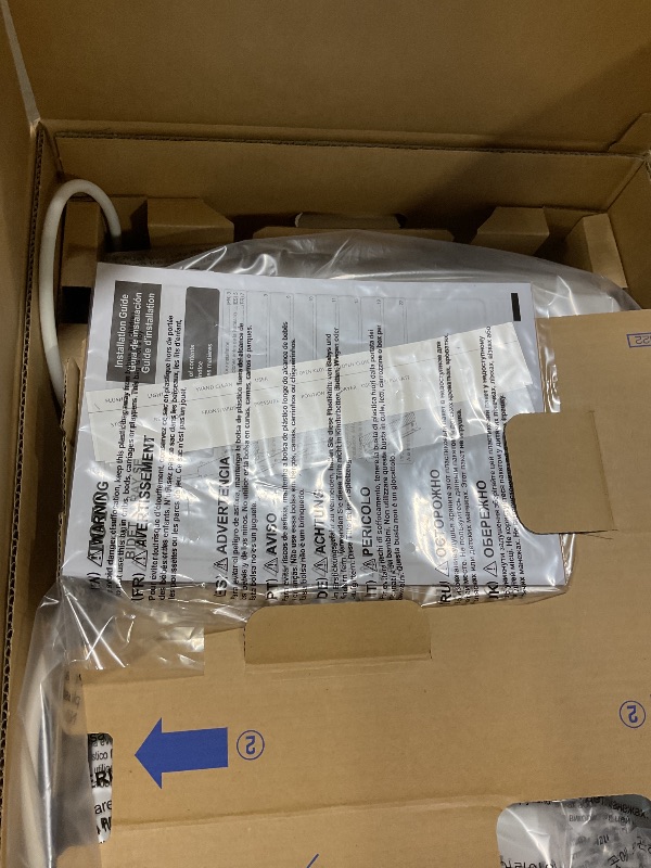 Photo 1 of **PARTIAL SET. SELLING FOR PARTS**ONLY THE SEAT AND LID**TOTO NEOREST AS Dual Flush 1.0 or 0.8 GPF Toilet with Intergeated Bidet Seat & EWATER+, Cotton White - MS8551CUMFG#01